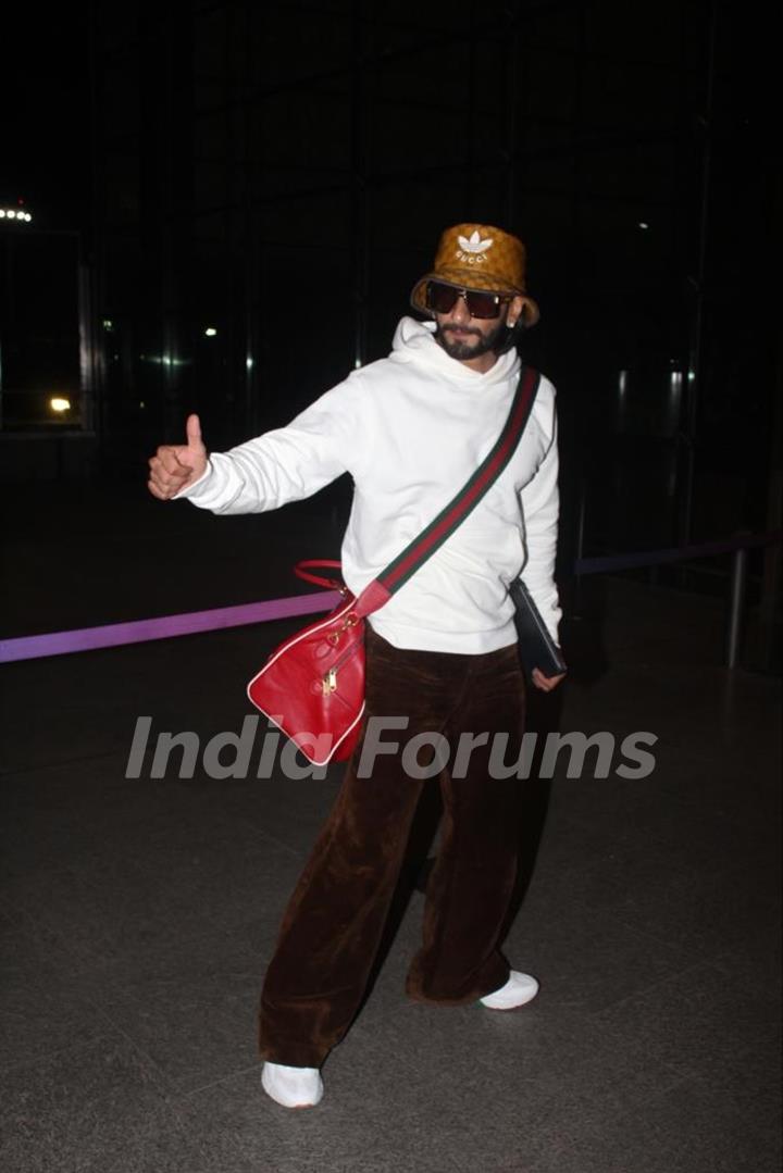 Ranveer Singh spotted at the airport 