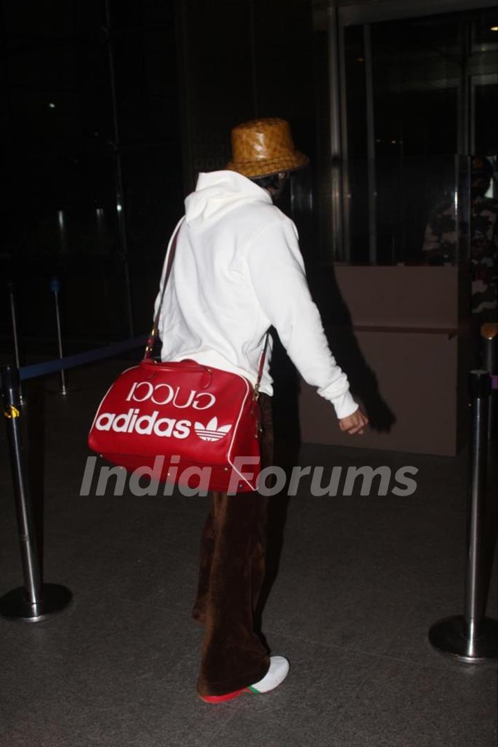 Ranveer Singh spotted at the airport 