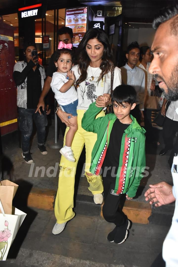 Shilpa Shetty spotted with her kids at Khar 