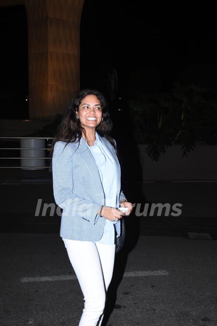 Essha Gupta spotted at Mumbai airport 