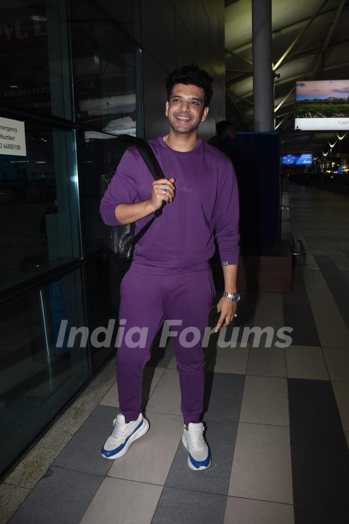 karan Kundrra spotted at airport 