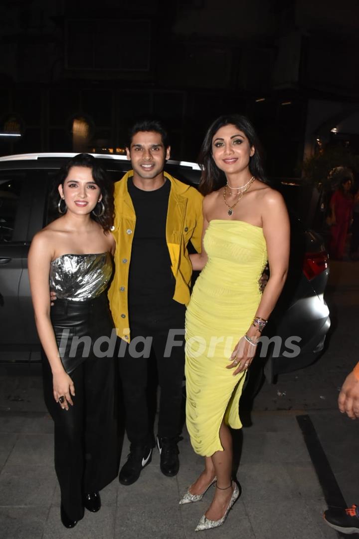 Shilpa Shetty, Abhimanyu Dassani and Shirley Setia spotted in Bandra for promoting her upcoming film Nikkama 