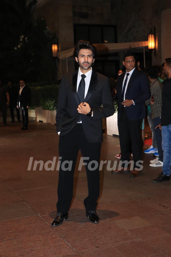 Kartik Aaryan snapped at Pooja Vijan's Wedding Bash at Taj Colaba