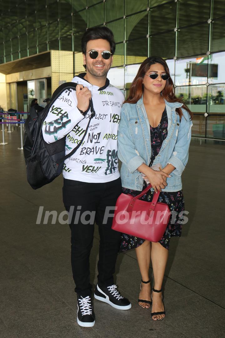 Kundali Bhagaya fame Sanjay Gagnani poses with wife poonam Preet Bhatia spotted at Mumbai airport