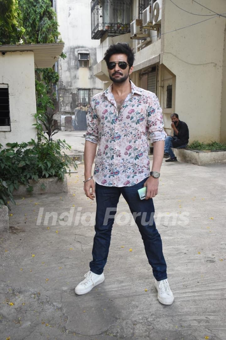 Raqesh Bapat spotted in the city 