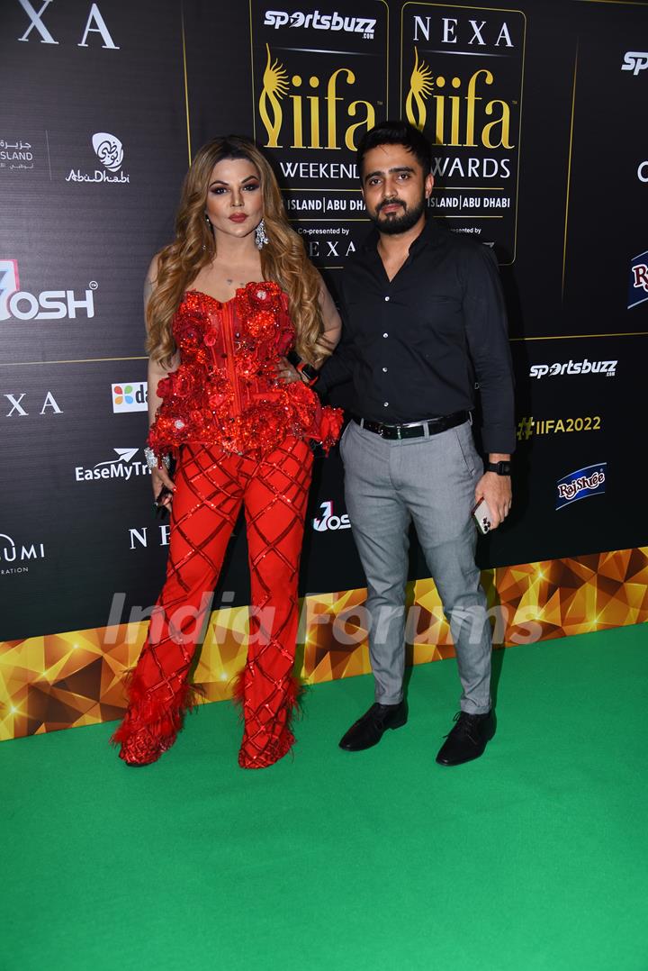 Rakhi Sawant poses with her boyfriend Adil Khan on the green carpet of IIFA awards 2022 Durrani