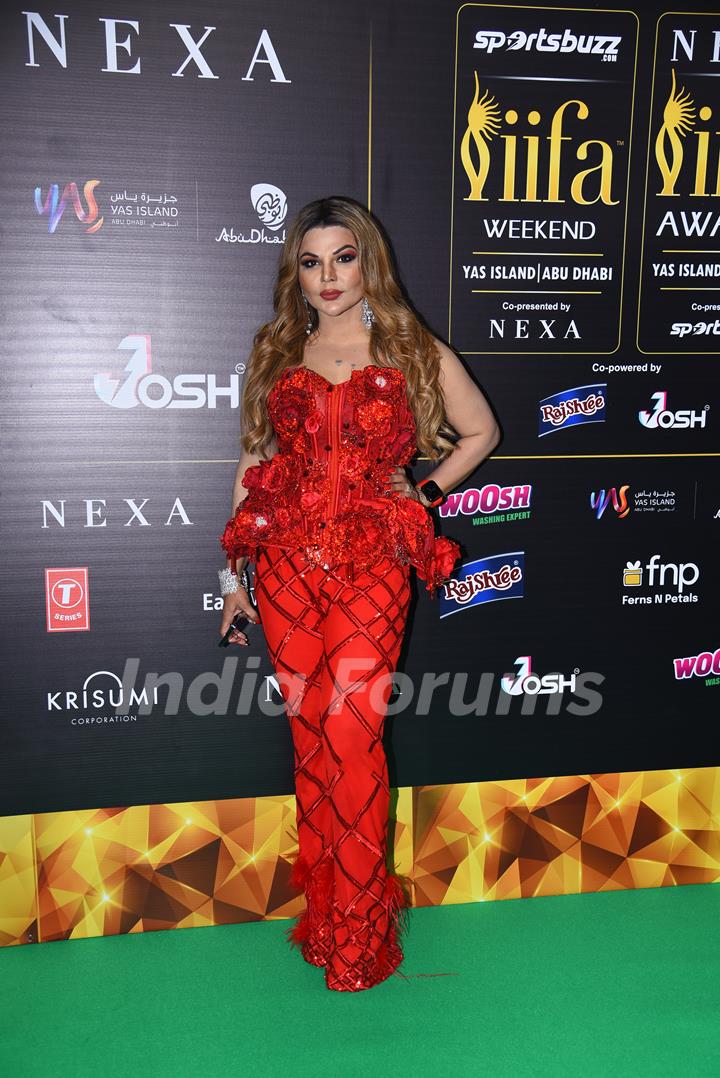 Rakhi Sawant poses on the green carpet of IIFA awards 2022