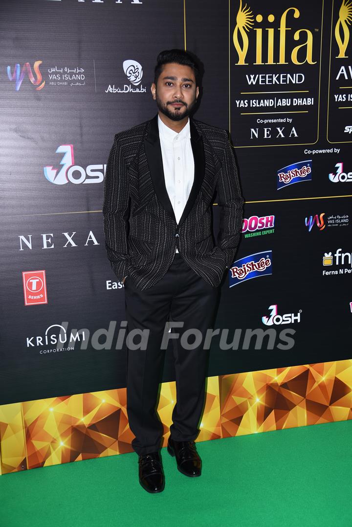 Zaid Darbar poses on the green carpet of IIFA awards 2022 