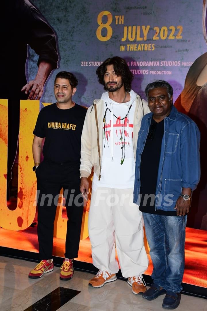 Vidyut Jammwal poses with director Faruk Kabir spotted at the trailer launch of the Khuda Haafiz Chapter II: Agni Pariksha in the city 