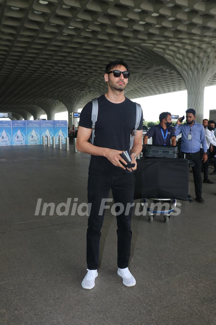 Ahan Shetty spotted at the Mumbai airport 