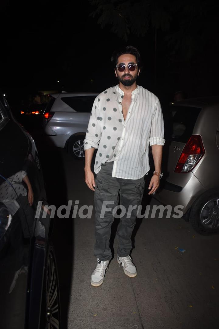 Ayushmaan Khurrana spotted at Juhu 