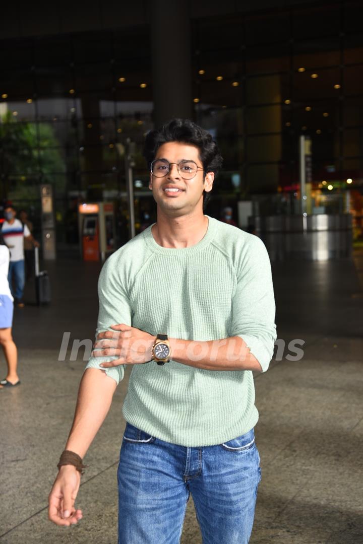 Abhimanyu Dassani spotted at the airport 