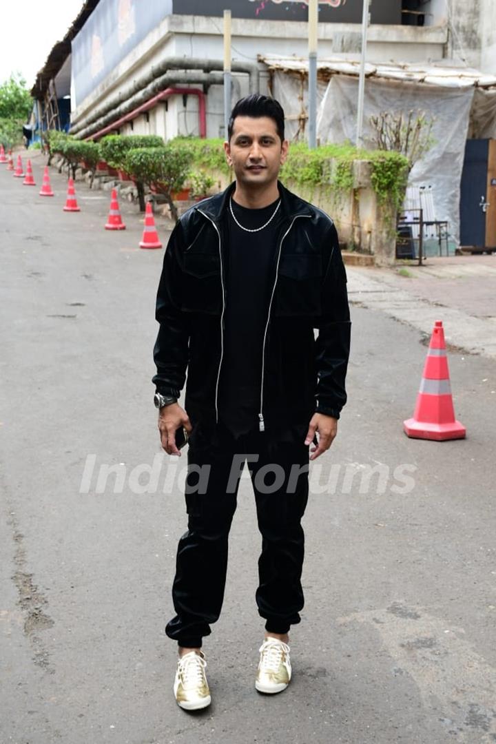 Marzi Pestonji spotted on the set of Dance Deewane Juniors