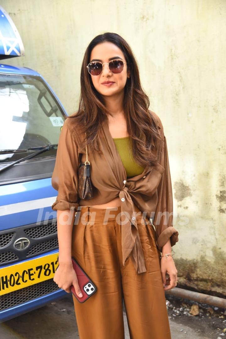 Jasmin Bhasin spotted at Andheri 