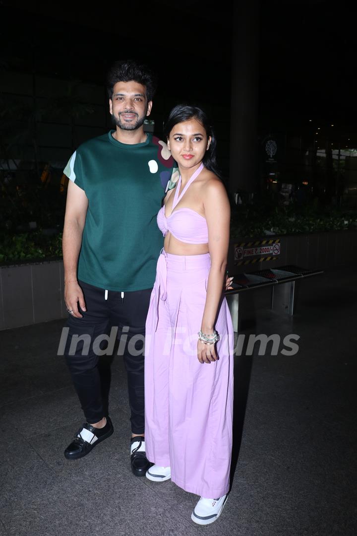 Karan Kundrra and Tejasswi Prakash spotted at the Mumbai airport 