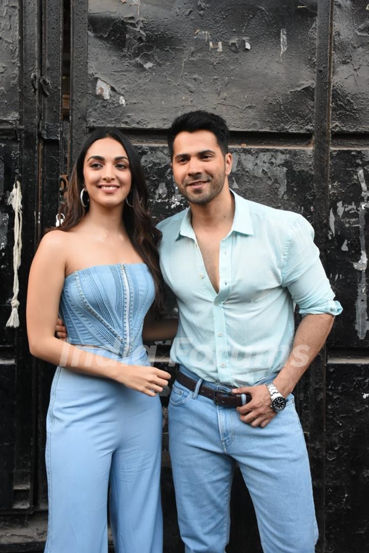 Varun Dhawan and Kiara Advani spotted on the set of Dance Deewane Juniors to promote their film JugJugg Jeeyo