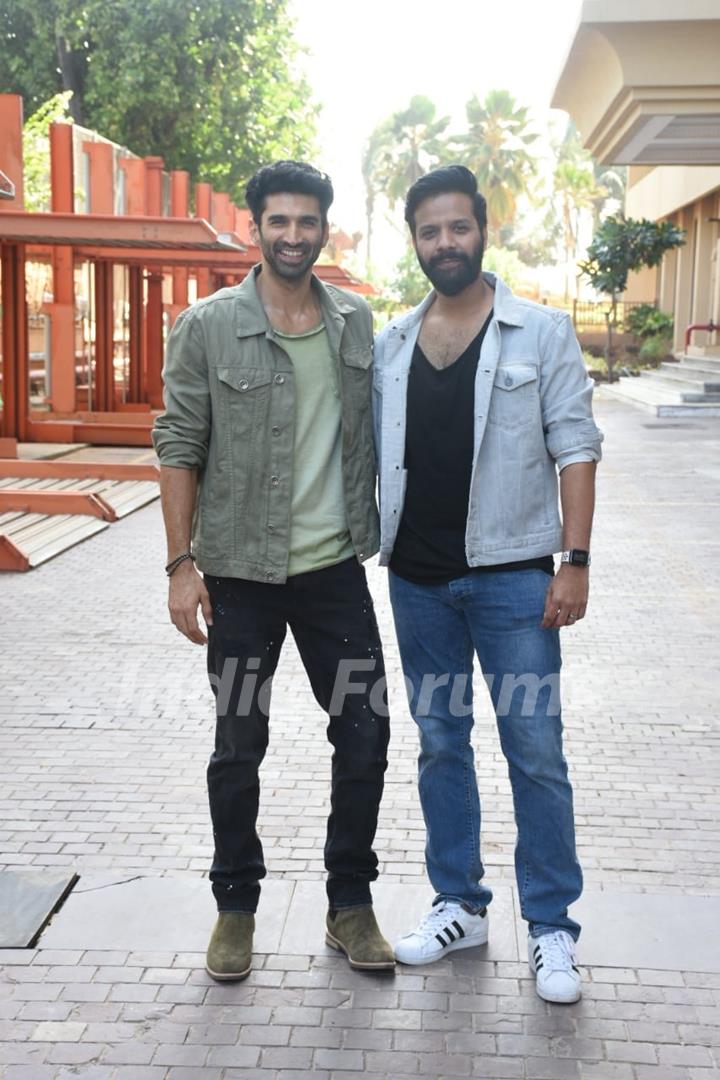 Aditya Roy Kapur and Kapil Verma Aditya Roy Kapoor spotted promoting their upcoming film OM: The Battle Within