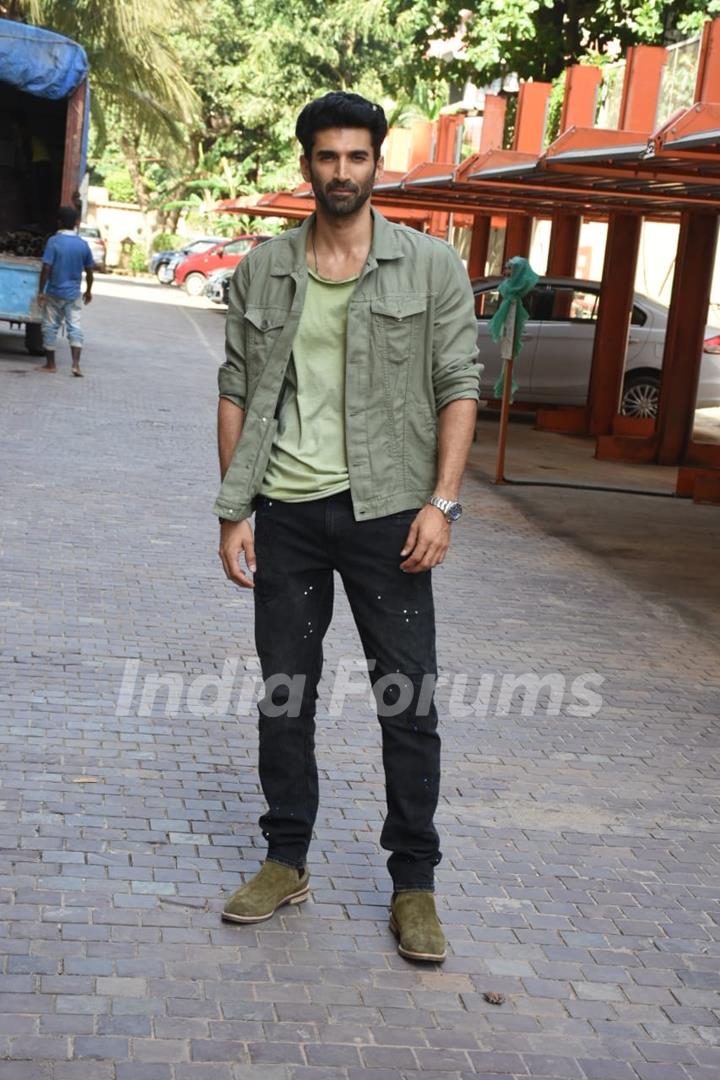 Aditya Roy Kapur Aditya Roy Kapoor spotted promoting his upcoming film OM: The Battle Within