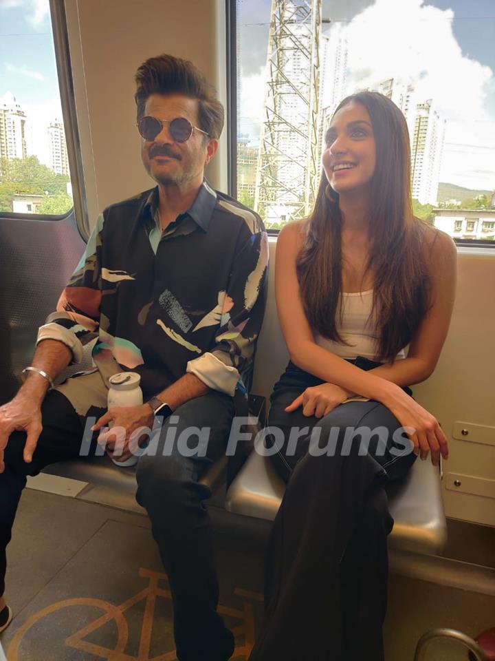 Anil Kapoor and Kiara Advani spotted in the Mumbai Metro 