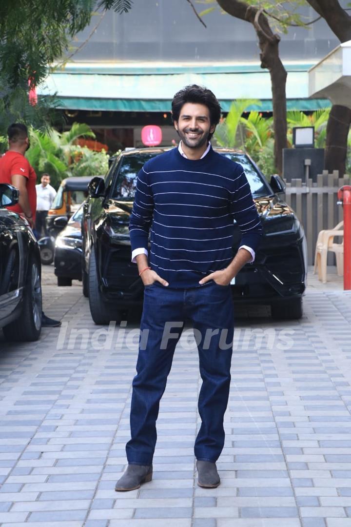 Kartik Aaryan spotted at Andheri