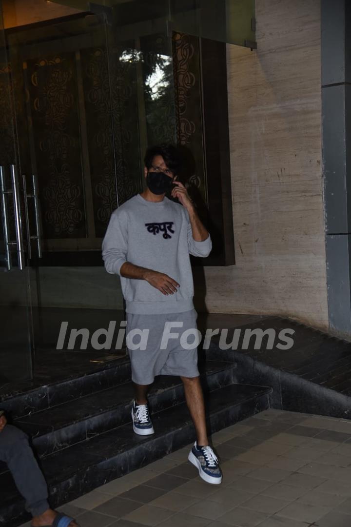 Shahid Kapoor spotted at Juhu