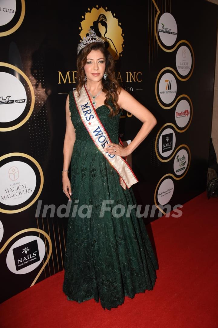 Aditi Govitrikar snapped at the Grand Finale of Mrs. India World