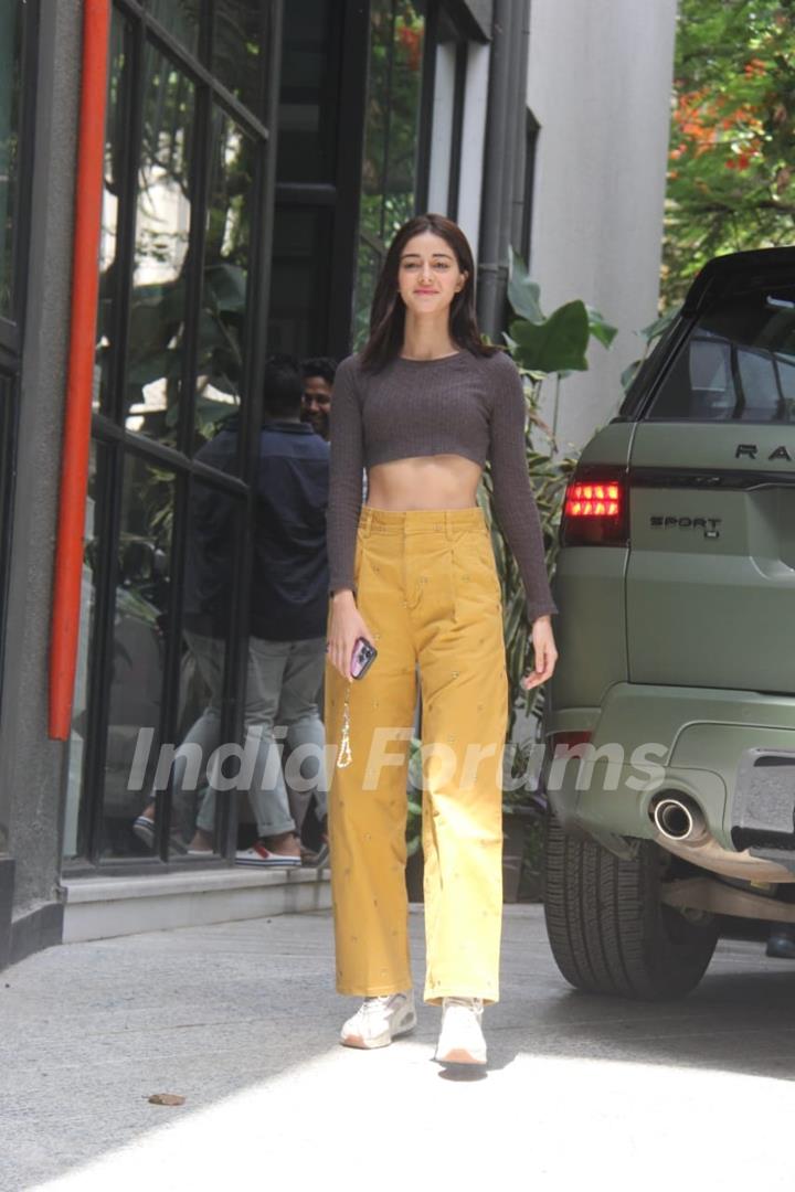 Ananya Panday spotted at Santacruz