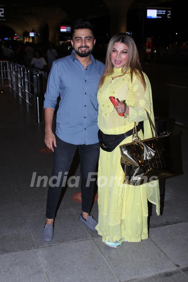 Rakhi Sawant spotted with her boyfriend Adil Khan at the Mumbai airport