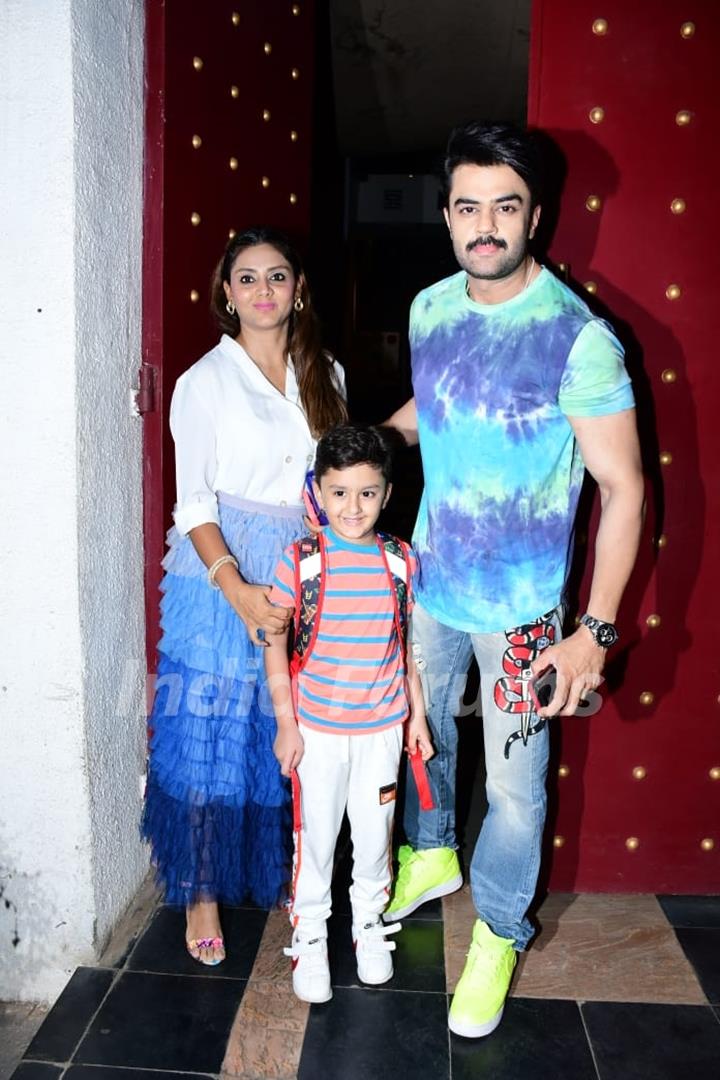 Manish Paul spotted with his family at Andheri 