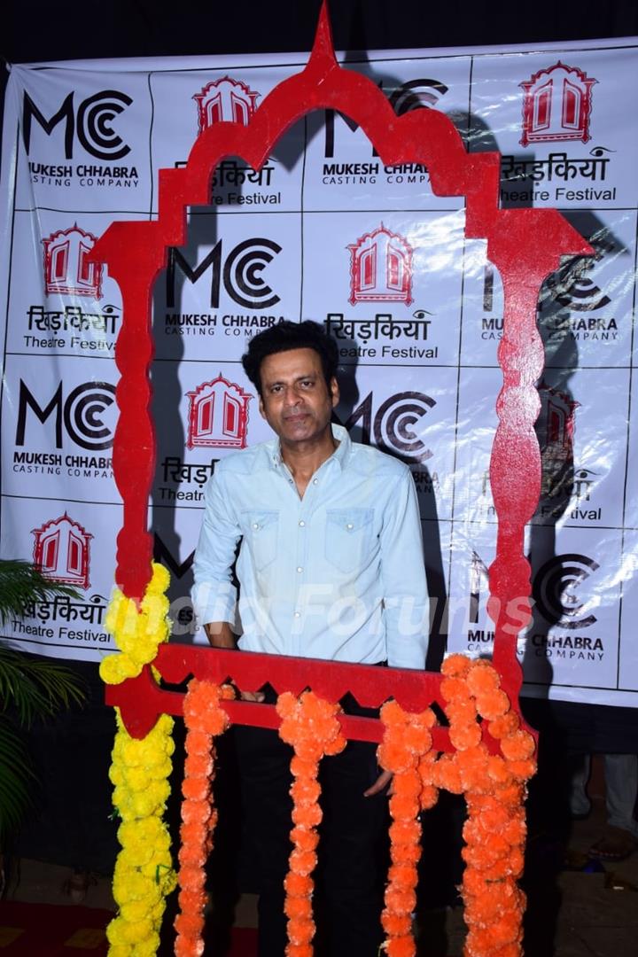 Manoj Bajpayee snapped at the Khidkiyaan Theatre Festival at Vile Parle 