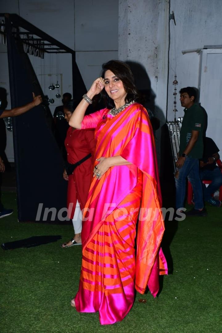 Neetu Kapoor snapped at Dance Deewane Juniors set