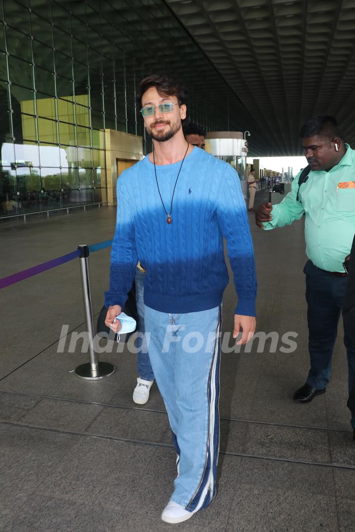 Tiger Shroff spotted at the Mumbai airport 