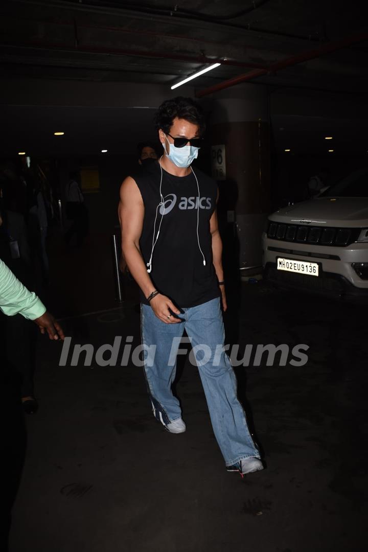 Tiger Shroff spotted at the Mumbai airport