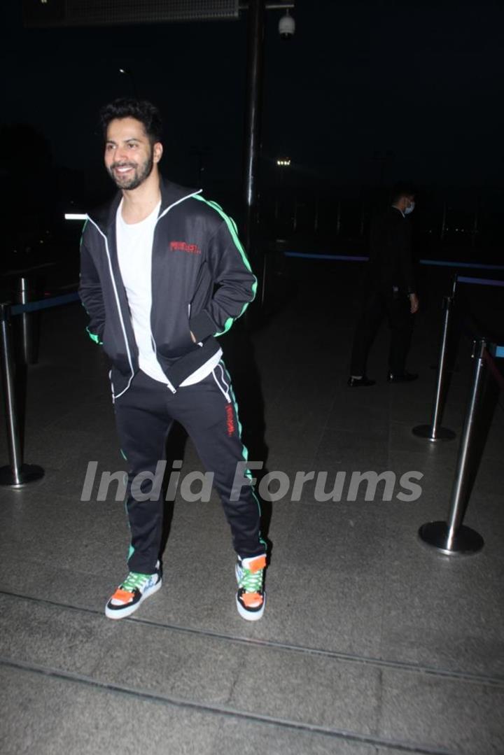 Varun Dhawan spotted at the Mumbai airport 