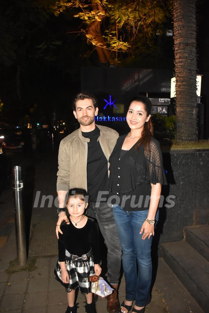 Neil Nitin Mukesh spotted with his family t Bandra