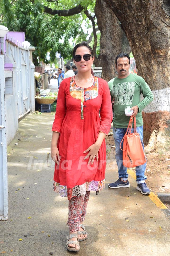 Richa Chadha spotted at Khar