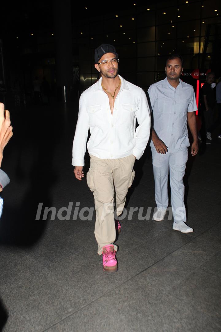 Sahil Khan spotted at Mumbai airport 