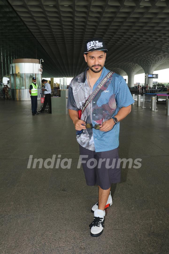 Kunal Khemu spotted at the Mumbai airport