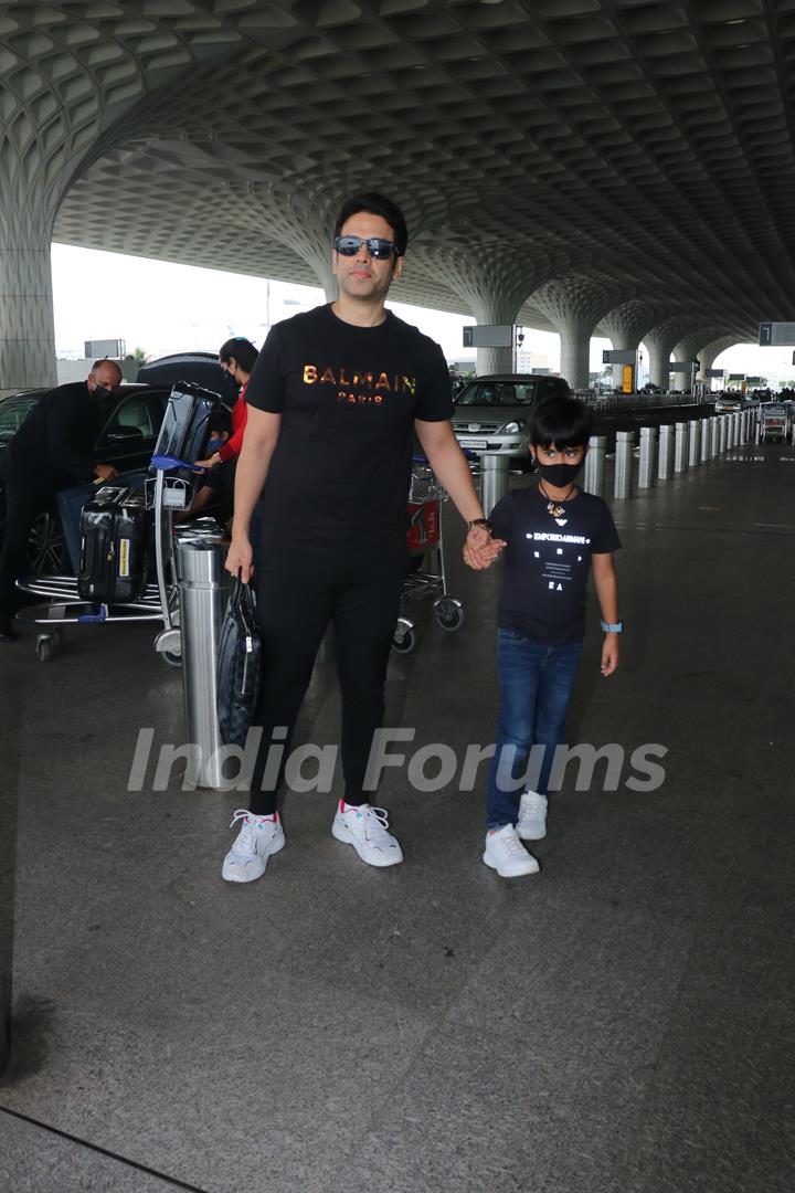 Tusshar Kapoor spotted at Mumbai airport