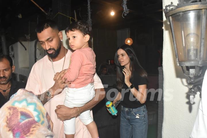 Kunal Pandya and Natasa Stankovic spotted with her son at Bandra salon  