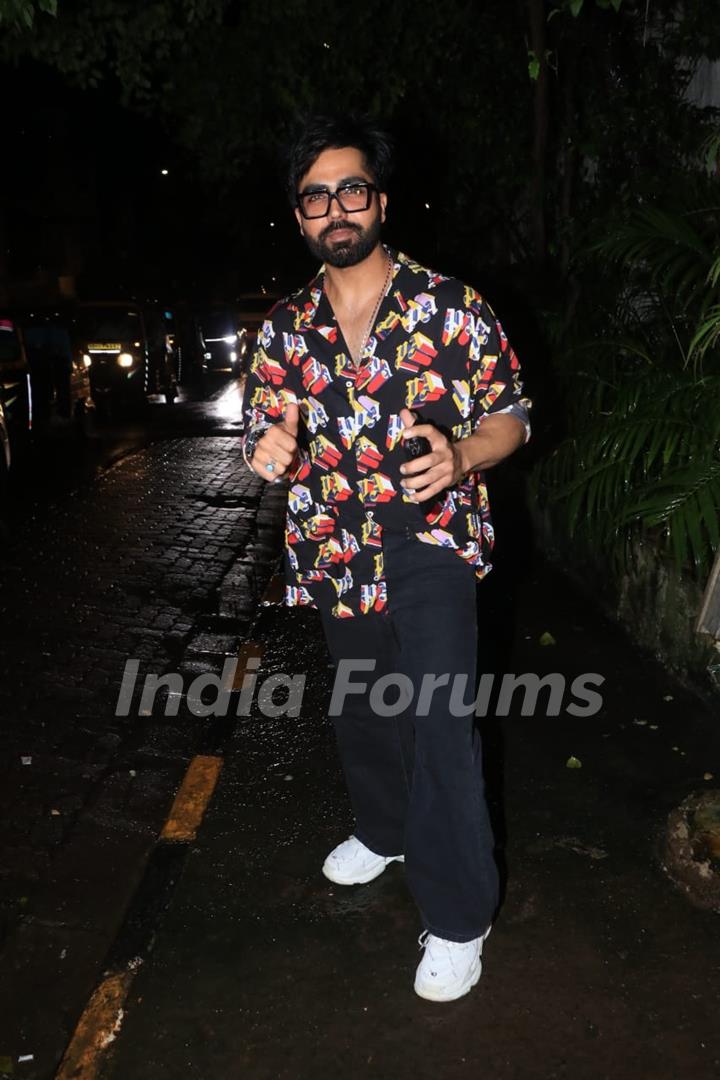 Harrdy Sandhu spotted in Khar