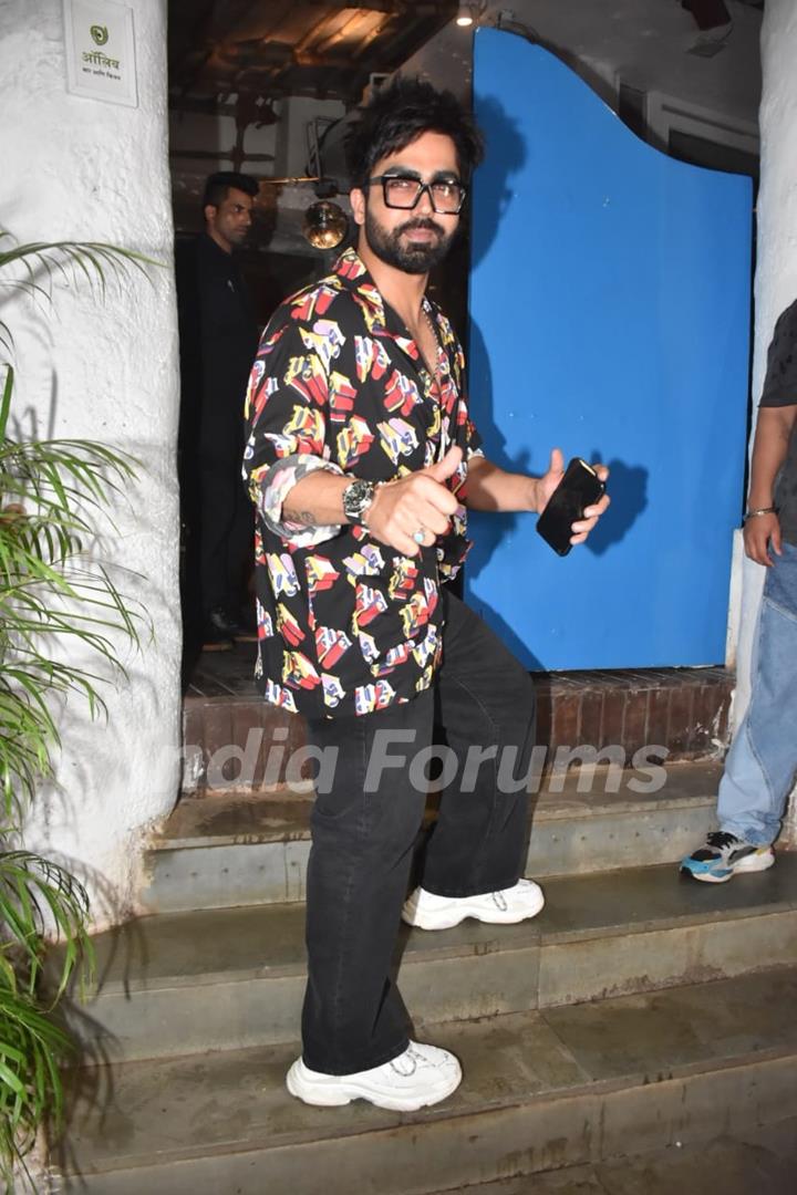 Harrdy Sandhu spotted in Khar