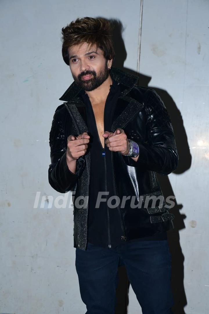 Himesh Reshammiya spotted on the set of Supertar Singer 2