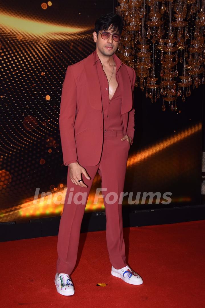 Sidharth Malhotra grace the Red carpet at the India Most Stylish Awards 2022 