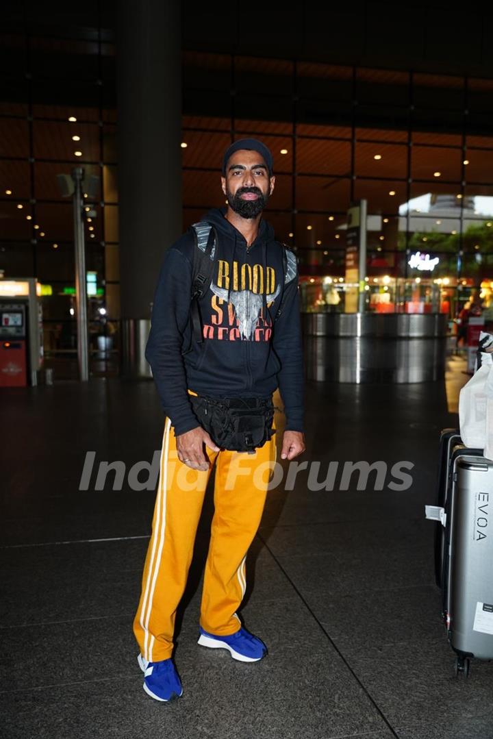 Tushar Kalia spotted at the Mumbai airport 