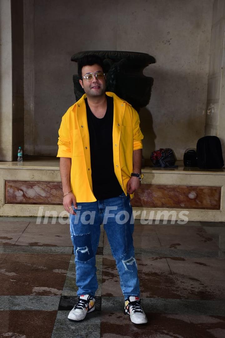 Varun Sharma snapped at Radio City office for the promotions of Amazon miniTV’s upcoming show Case Toh Banta Hai