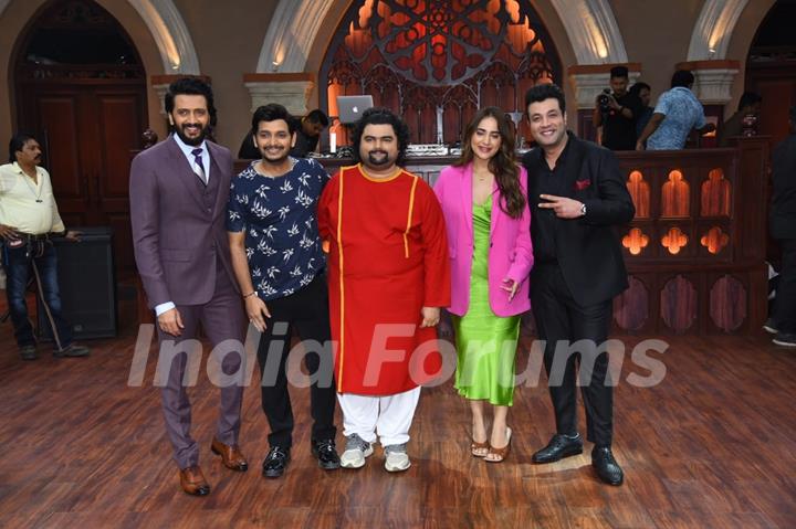 Riteish Deshmukh, Sajid, Kusha Kapila, Varun Sharma, Paritosh Tripathi, Kavin Dave attend the wrap up party of Amazon Mini TV’s show Case Toh Banta Hai