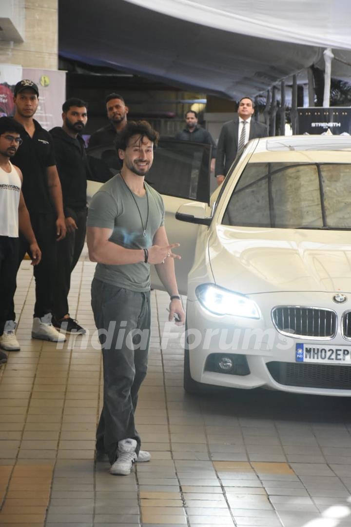 Tiger Shroff spotted in the city 