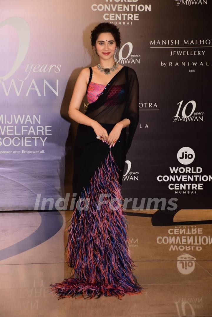 Sasha Agha grace the red carpet of Manish Malhotra’s Mijwan Couture show