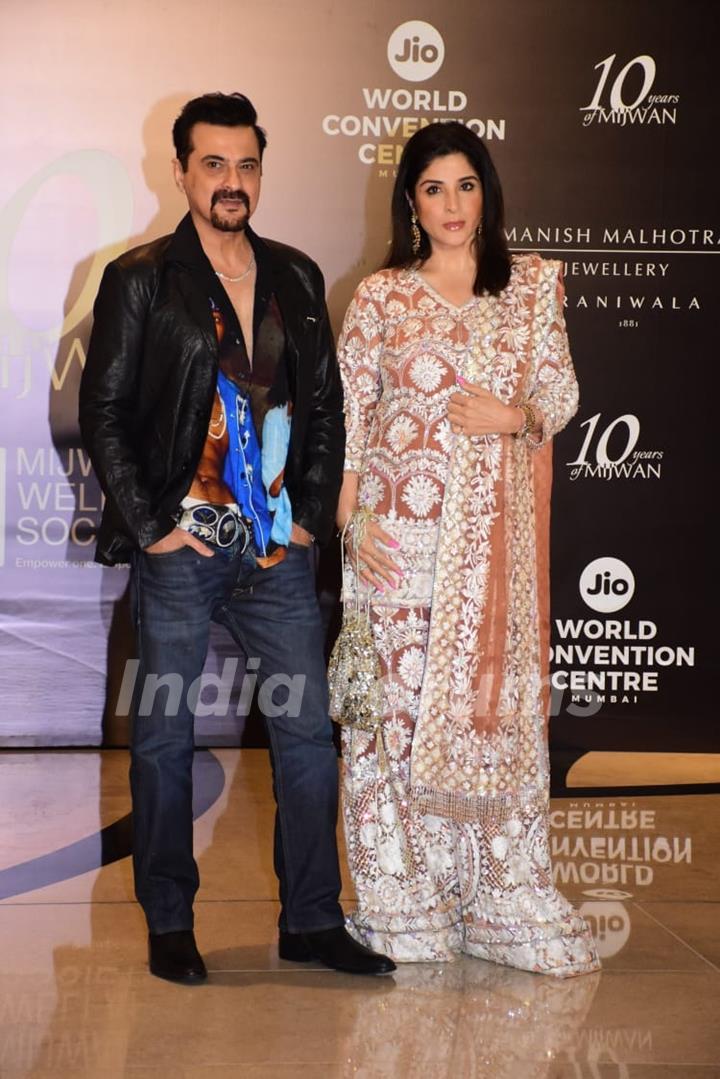 Sanjay Kapoor, Maheep Kapoor grace the red carpet of Manish Malhotra’s Mijwan Couture show